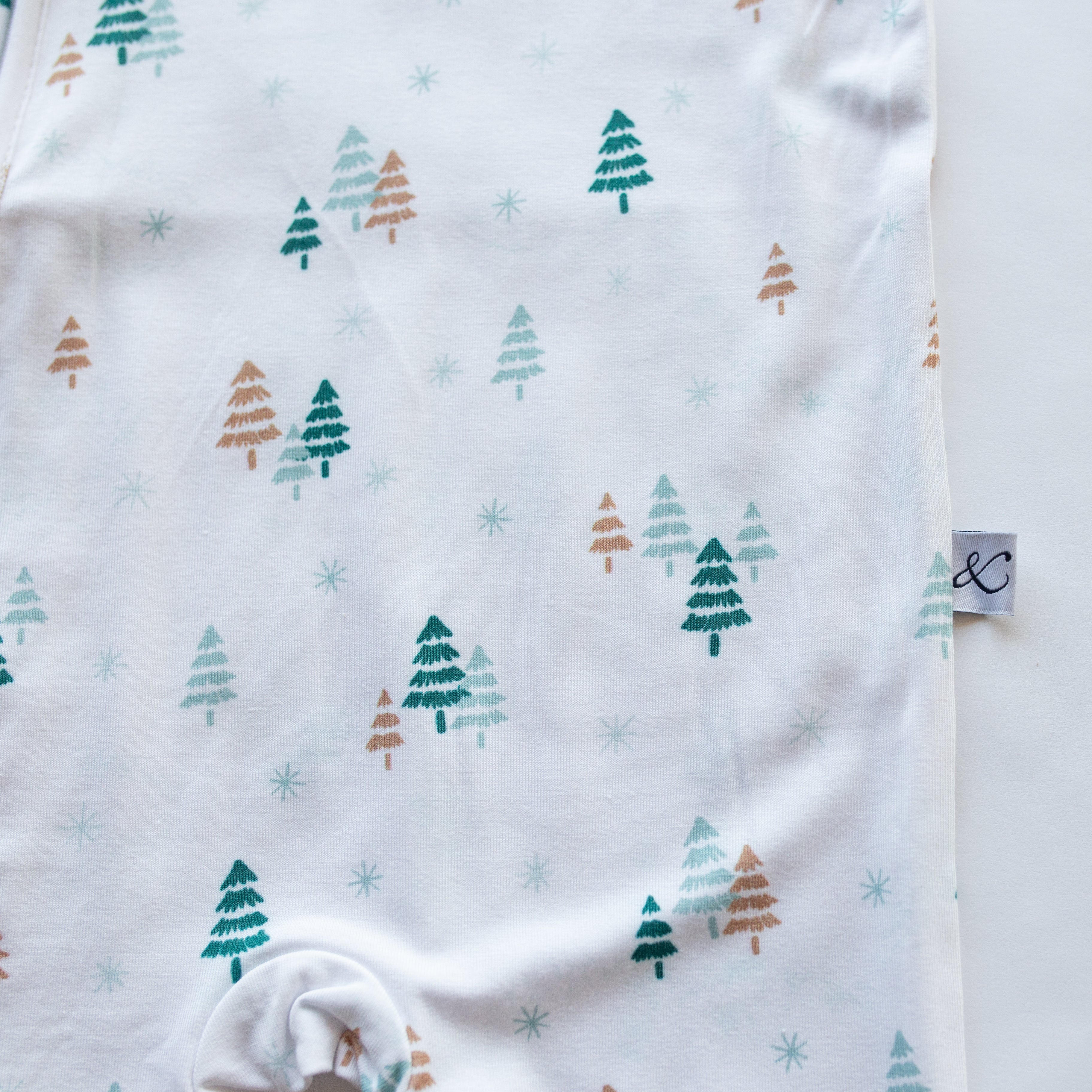 Frosted Pines Side Zipper Lounger